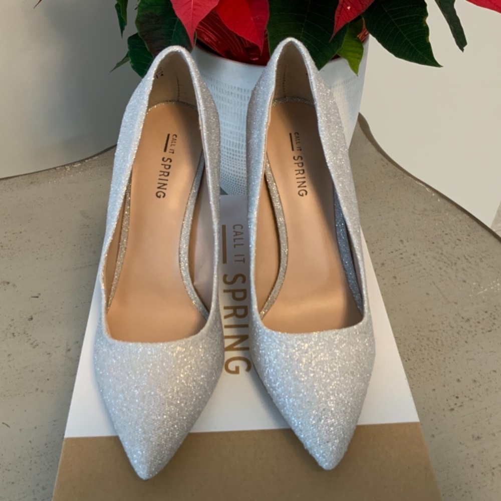 Pumps - Picture 3 of 10